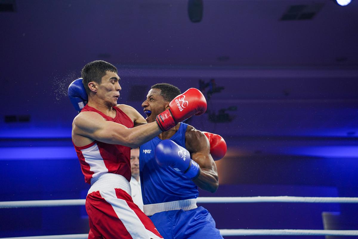 Brasileiros vencem medalhistas olímpicos e avançam às semifinais da Copa do Mundo de Boxe, em Foz do Iguaçu 